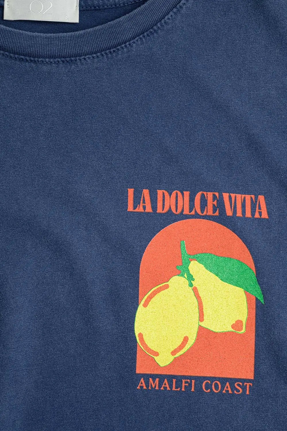 T-shirt coupe décontractée avec imprimé La Dolce Vita en bleu marine - One Size / bleu - Tops