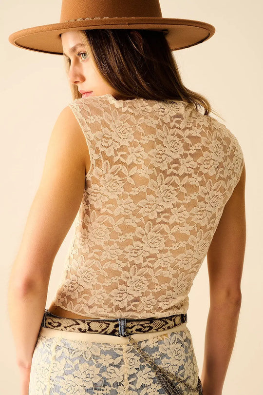 T-shirt en dentelle romantique avec manches courtes en beige - Tops