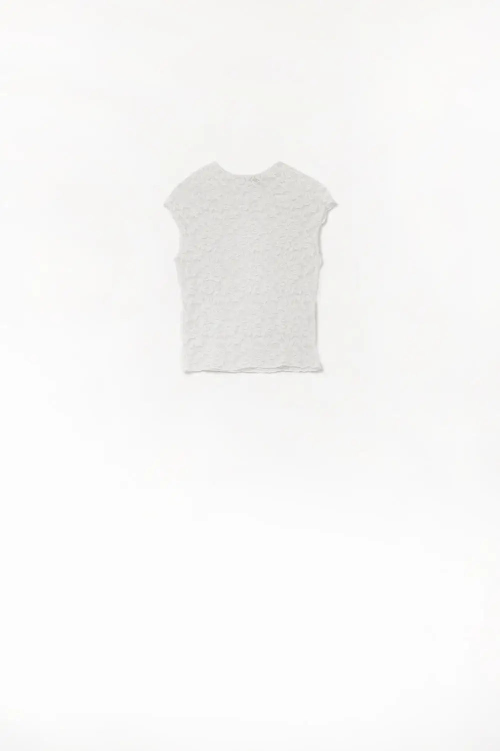 T-shirt romantique en dentelle sans manches en blanc - Tops
