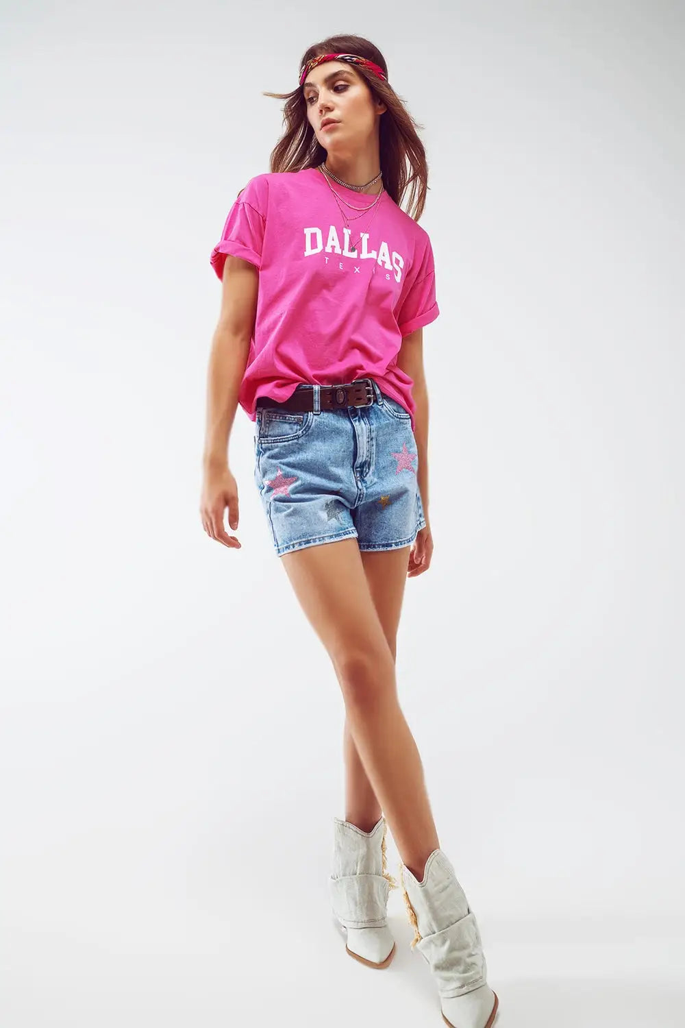 T Shirt with Dallas Texas Text in Fuchsia - One Size / Fuchsia - Tops