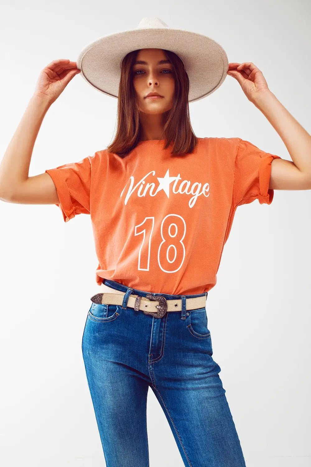 T-Shirt with Vintage 18 Text in orange - One Size / Orange - Tops