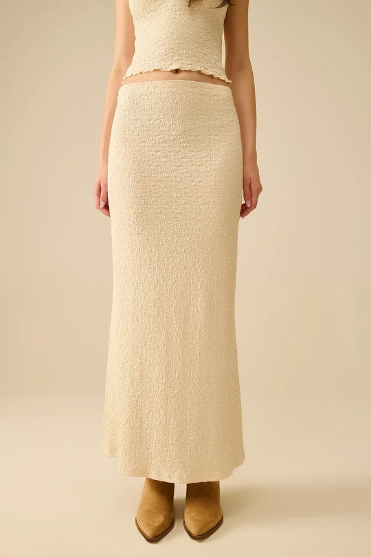 Q2 Textured Knitted Maxi Skirt in Beige