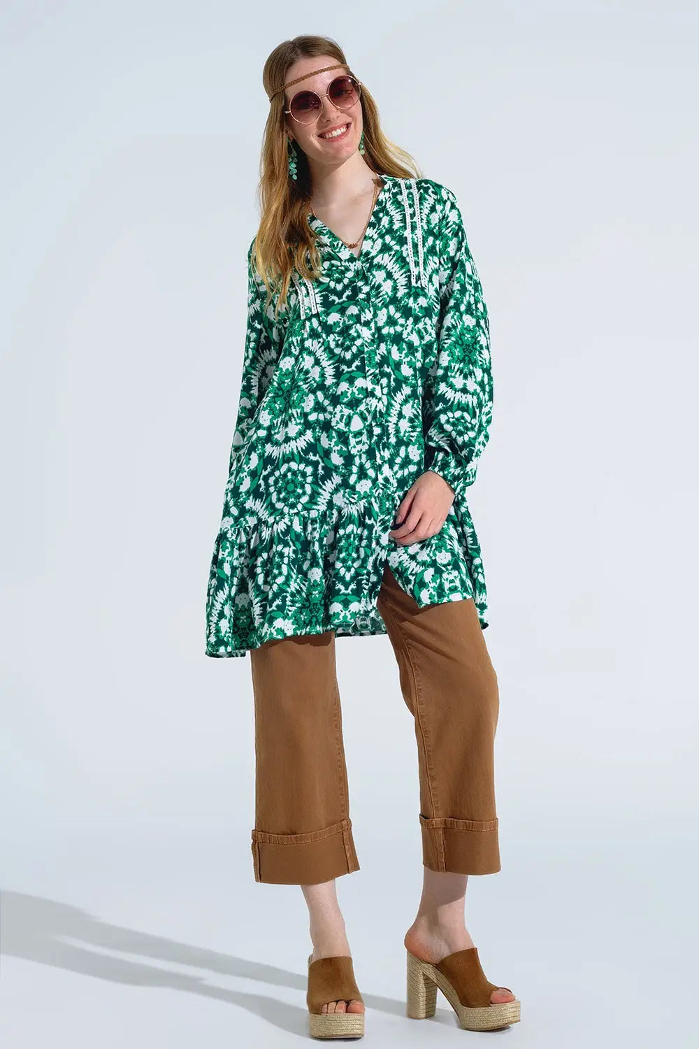 Tie Dye Print Short Dress With Long Sleeves And Lace Trim in Green - Dresses