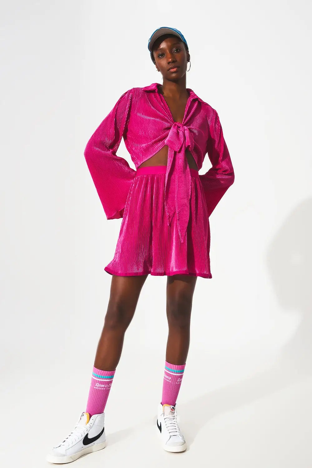 Tie front pleated crop top in fuchsia - Shirts