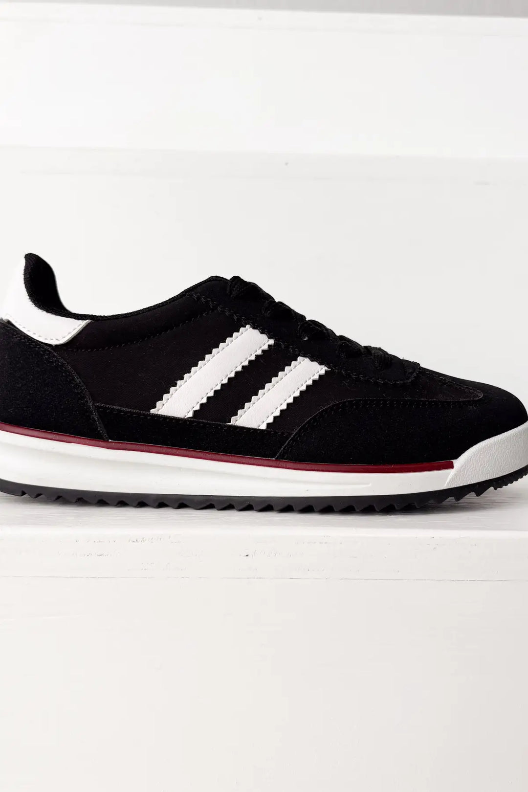 Tokyo Dual Stripe Sneakers in Black - 120 Sneakers