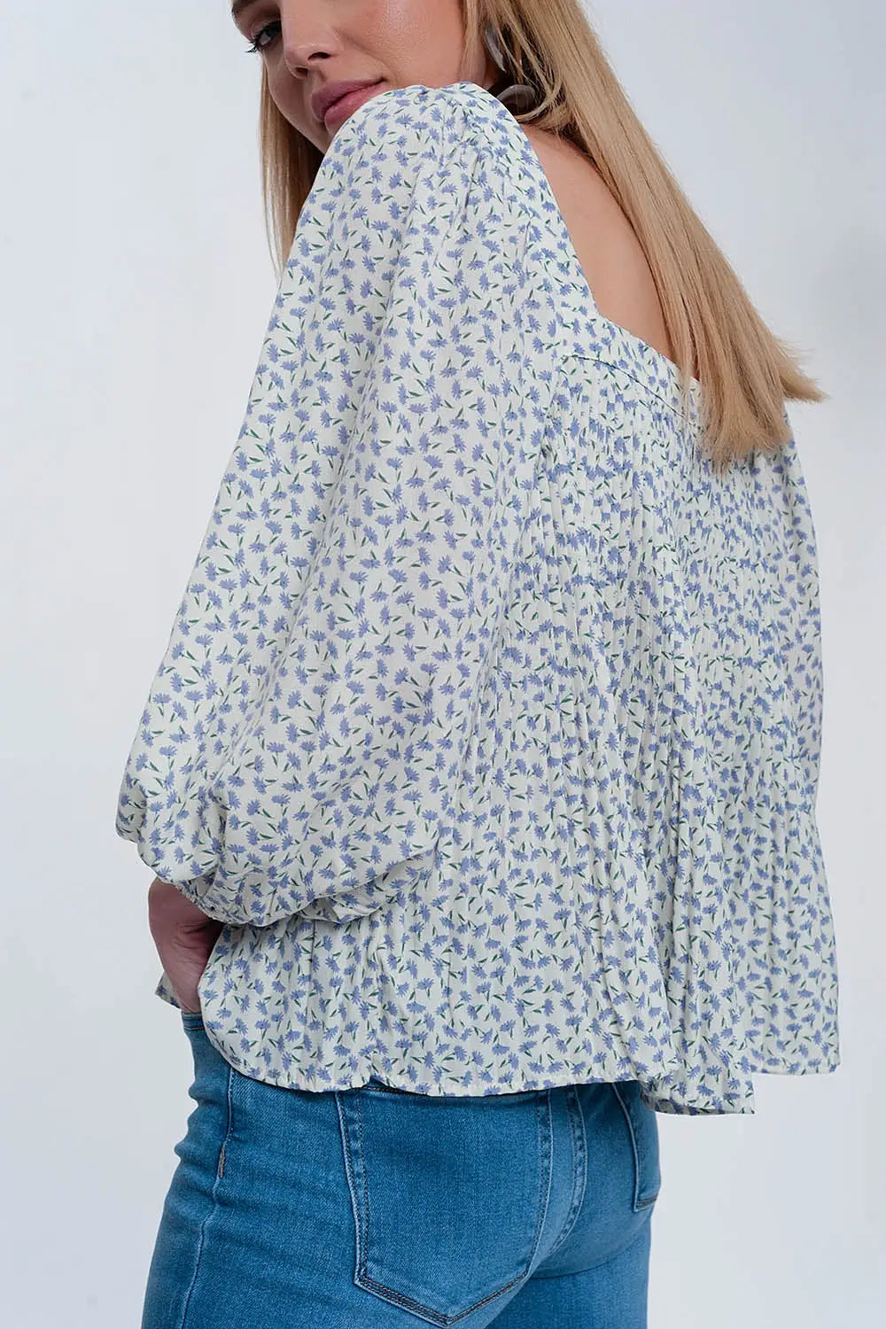 Top à fleurs avec manches bouffantes et encolure carrée bleu - Tops