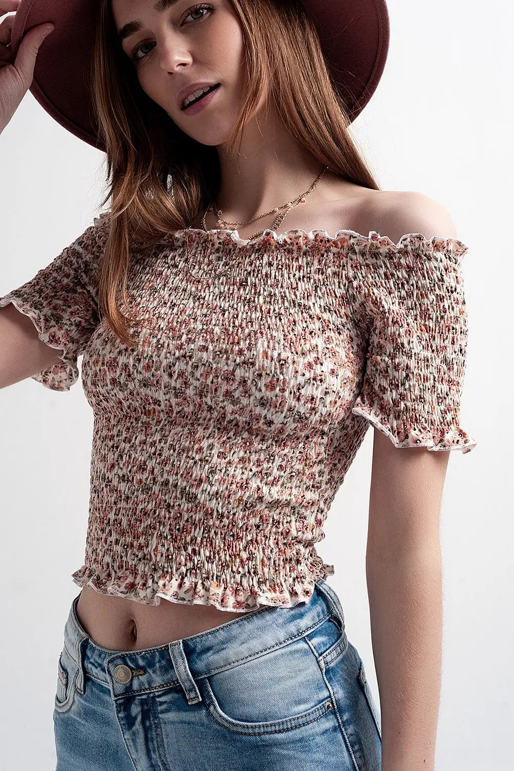 Top court froncé imprimé à épaules dénudées Petites fleurs - Tops