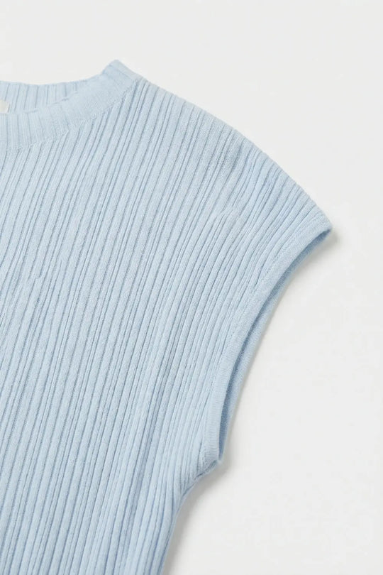 Top en maille fine côtelée bleu clair sans manches - One Size / bleu