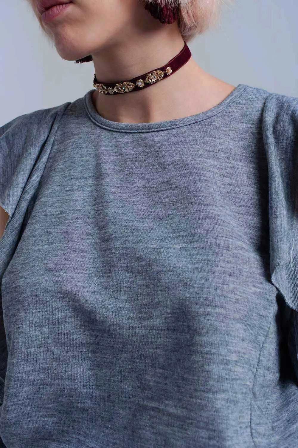 Top gris avec plis et détail ouvert - Tee-Shirt