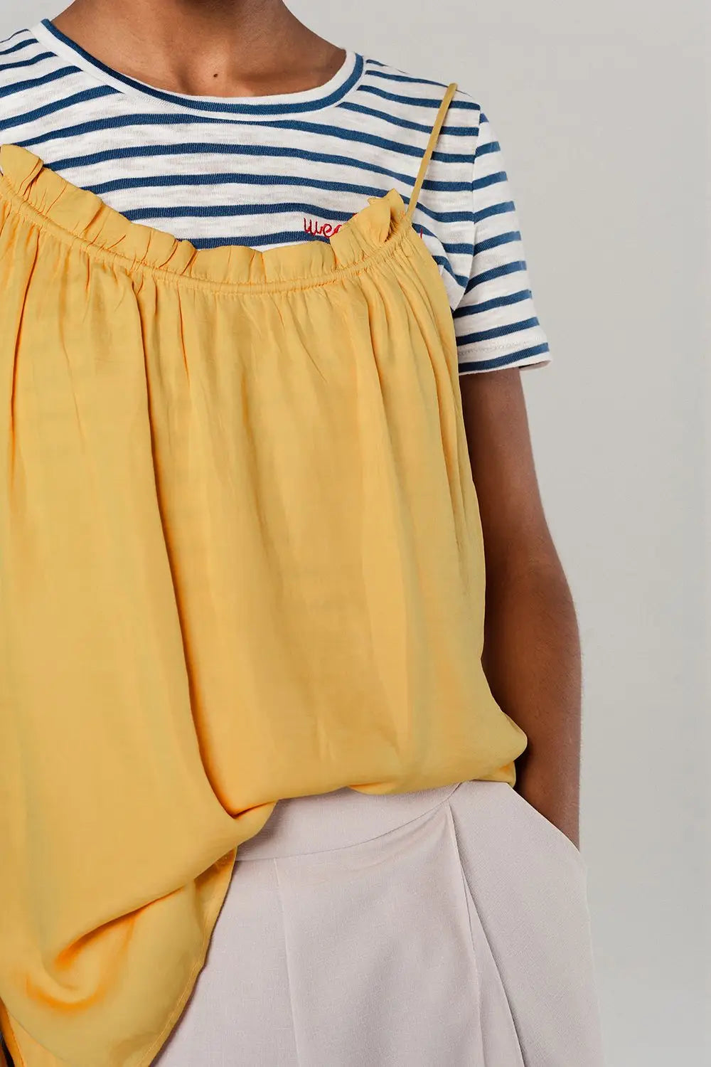 Top moutarde avec détail dos ouvert - Tee-Shirt
