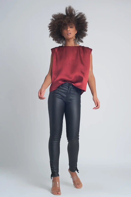 Top sans manches à épaulettes en satin froncé rouge - Tops