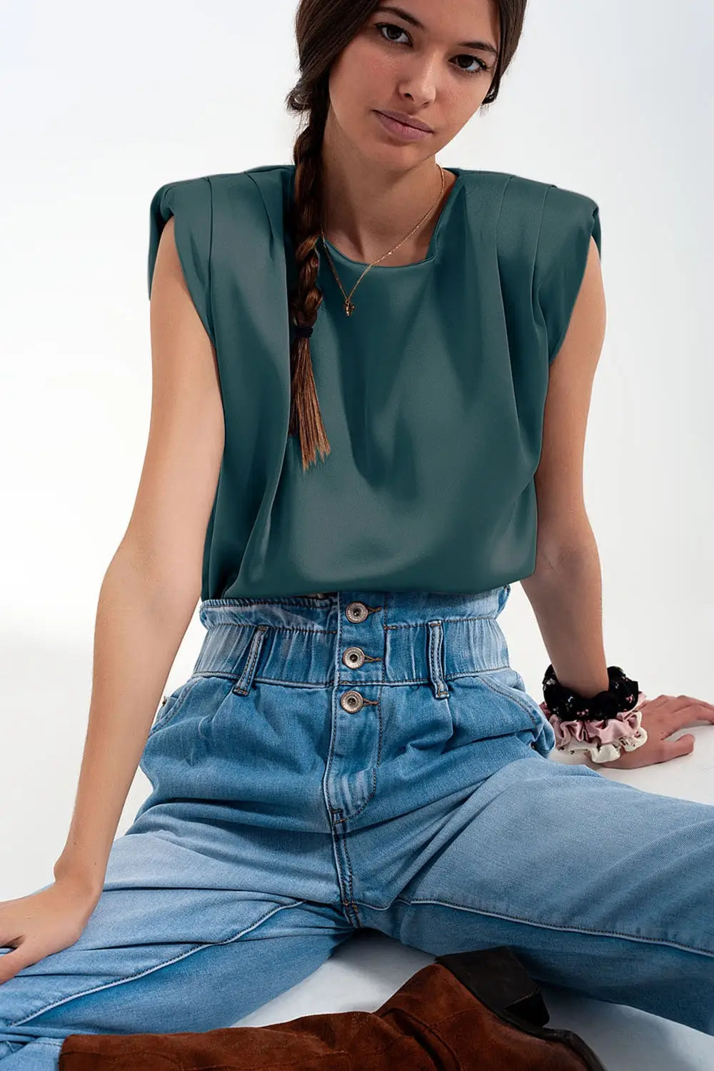Top sans manches à épaulettes en satin froncé vert - Tops