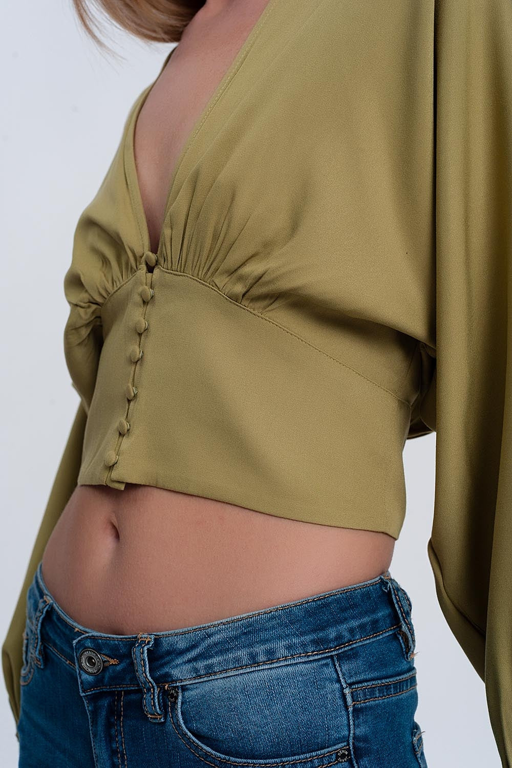 Top with puff sleeves in green