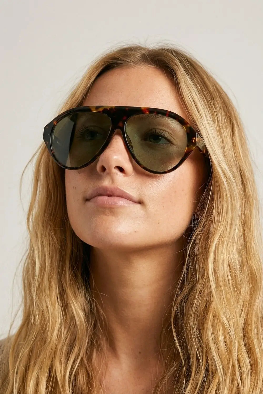 Tortoise Aviator Sunglasses with Green Lenses - One Size / Green