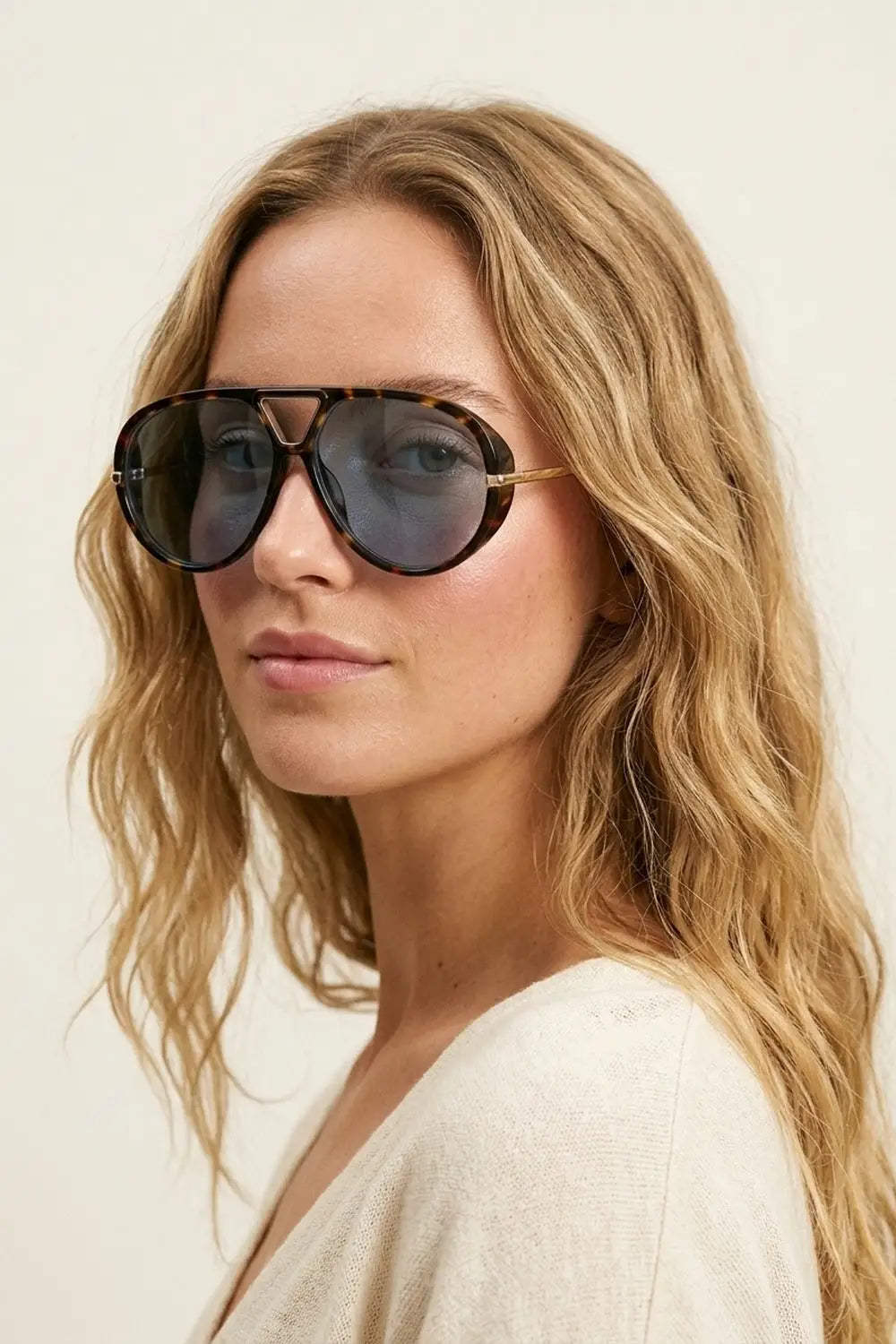Tortoiseshell Frame Blue Lens Oversized Sunglasses - One Size / Brown