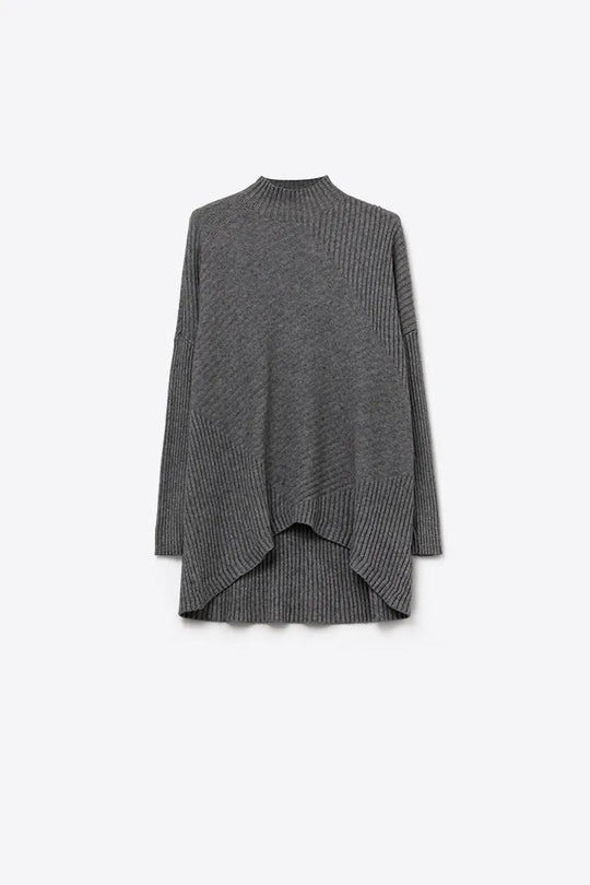 Q2 Tunique en tricot gris à maille côtelée asymétrique