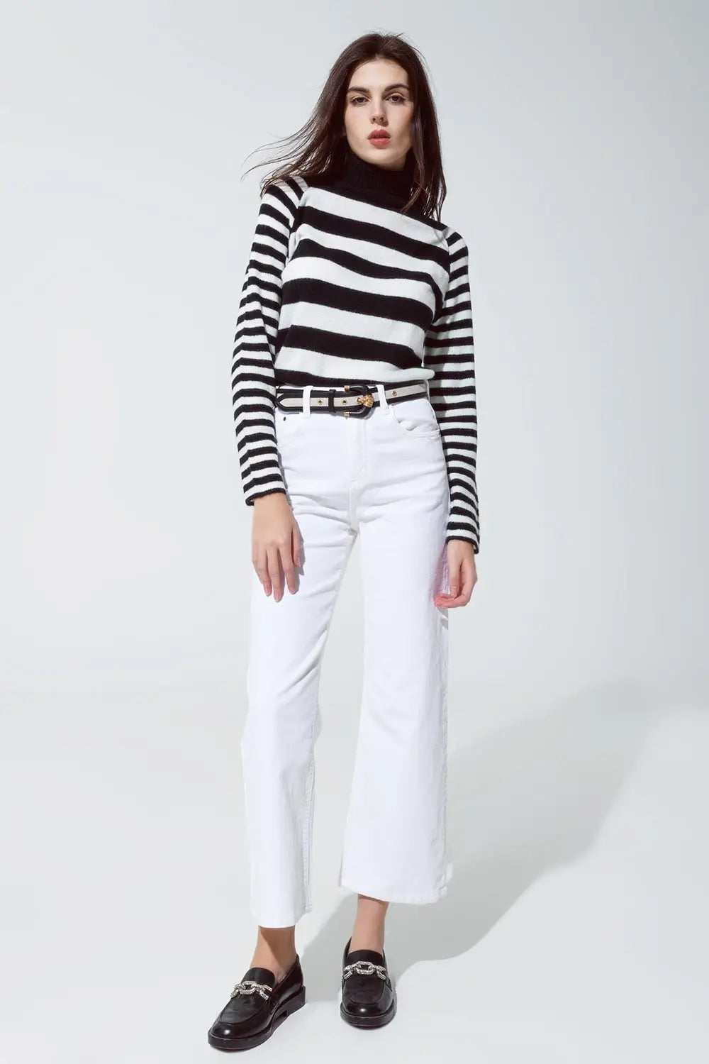 Turtleneck sweater with stripes in white and black - Sweaters