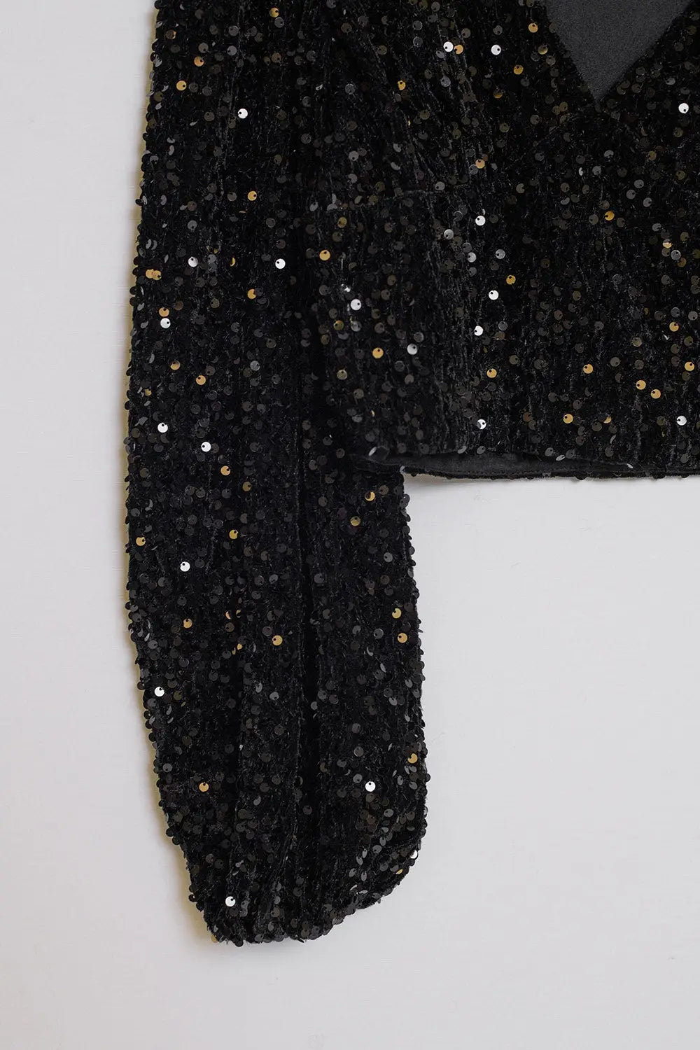 V-Neck Cropped Sequin Top With Balloon Sleeves in Black - Shirts