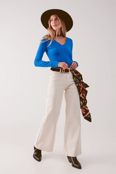 V neck fine knit jumper in blue