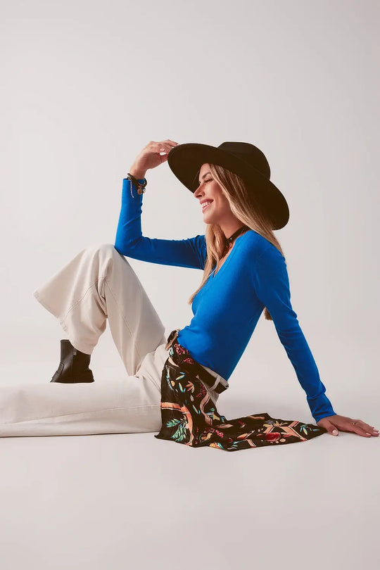 V neck fine knit jumper in blue - Sweaters