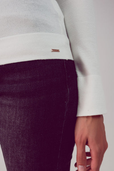 V neck fine knit jumper in cream