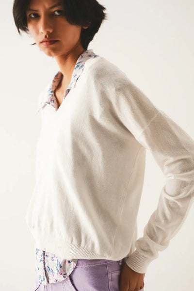 v neck fine knit sweater in cream - Sweaters