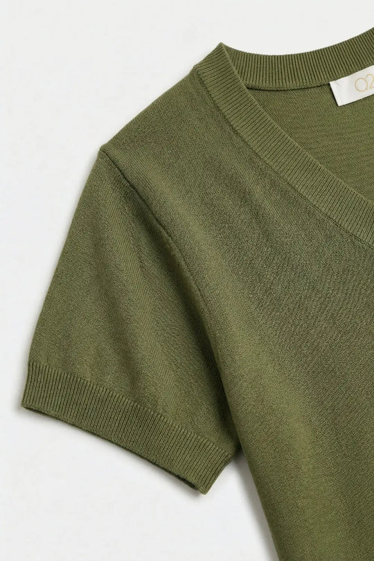 V-Neck fine Knit sweater in khaki color - One Size / Green