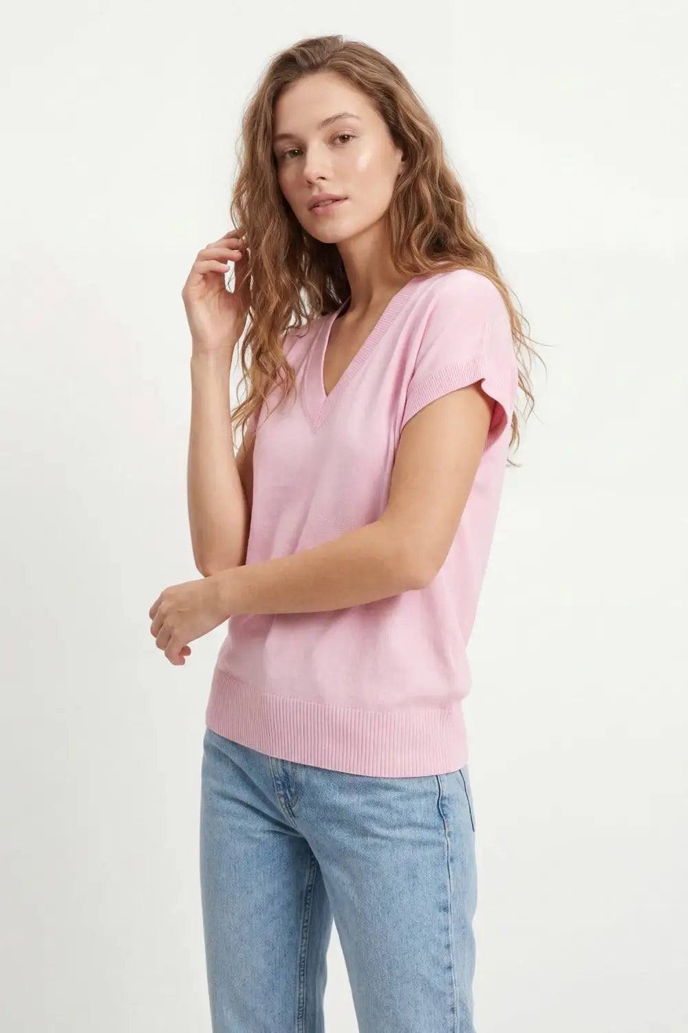 V-Neck fine Knit sweater with Ribbed Hem in pink color - One Size / Pink