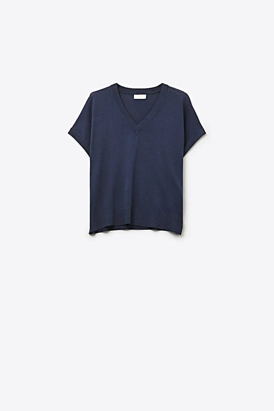 Q2 V-Neck Short Sleeve fine knit Sweater in navy