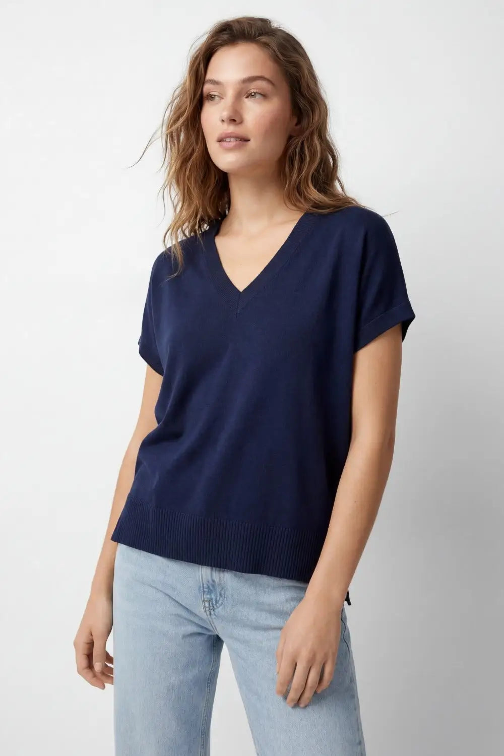 V-Neck Short Sleeve fine knit Sweater in navy - One Size / Blue