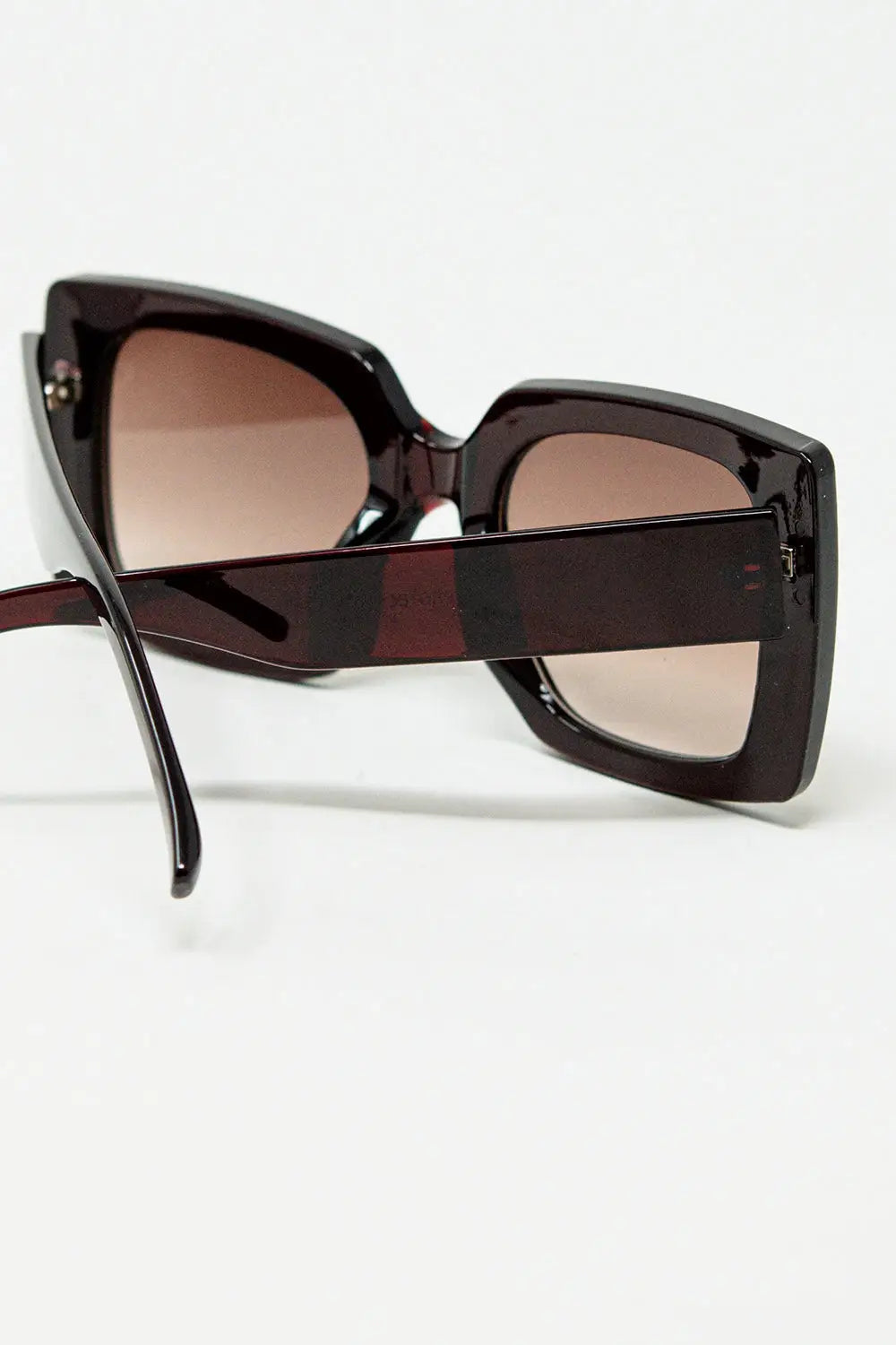 vintage silhouette sunglasses with a subtle angled cat-eye in burgundy - One Size / Brown