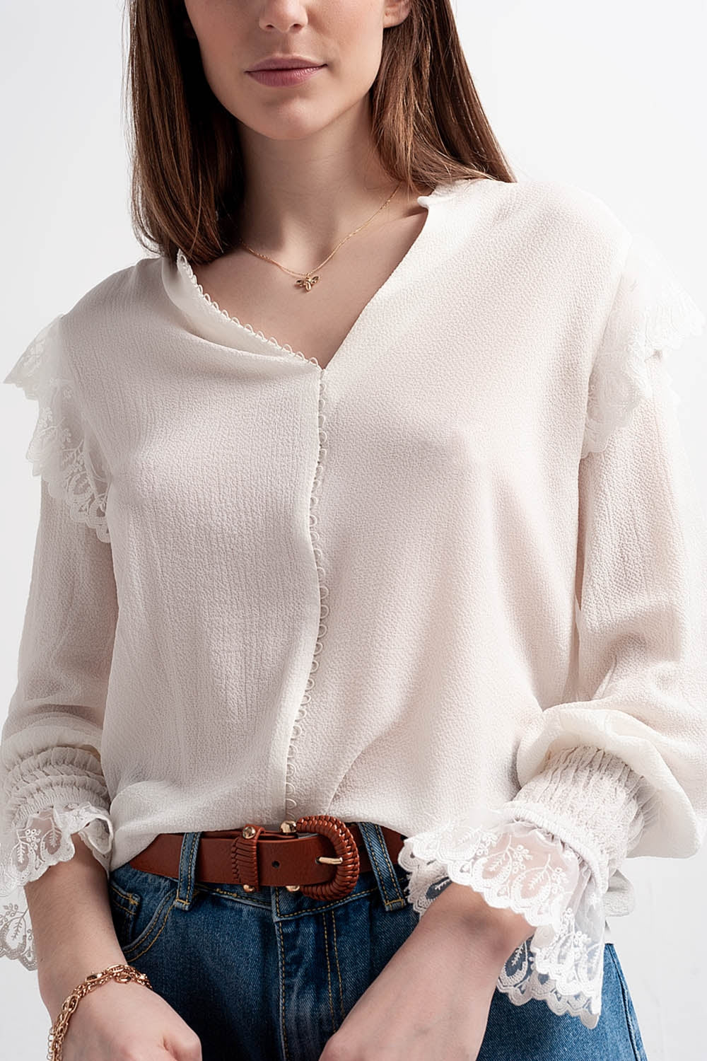 Volume sleeve blouse with cuff sleeve in oyster