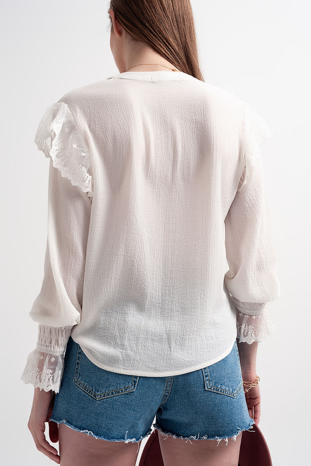 Volume sleeve blouse with cuff sleeve in oyster