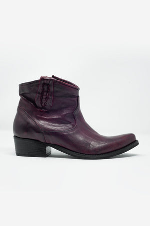 Q2 Western sock boots in maroon with detail on the side