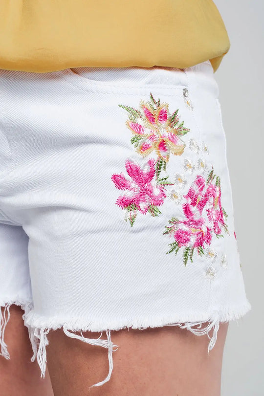 White denim shorts with embroidered flowers - Jeans
