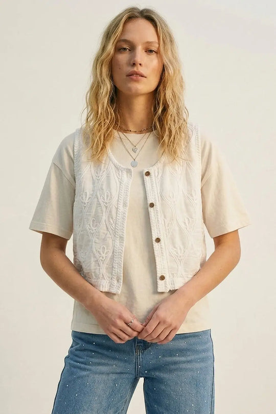 Q2 White Embroidered Cotton translucent Front Regular Fit Vest