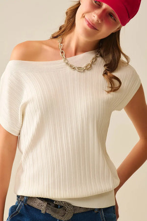 Q2 White fine Rib knitted Sweater with boat neck