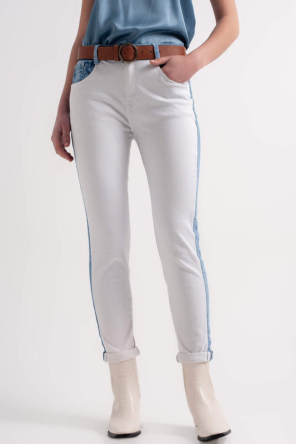 White jeans with contrast panel in light wash