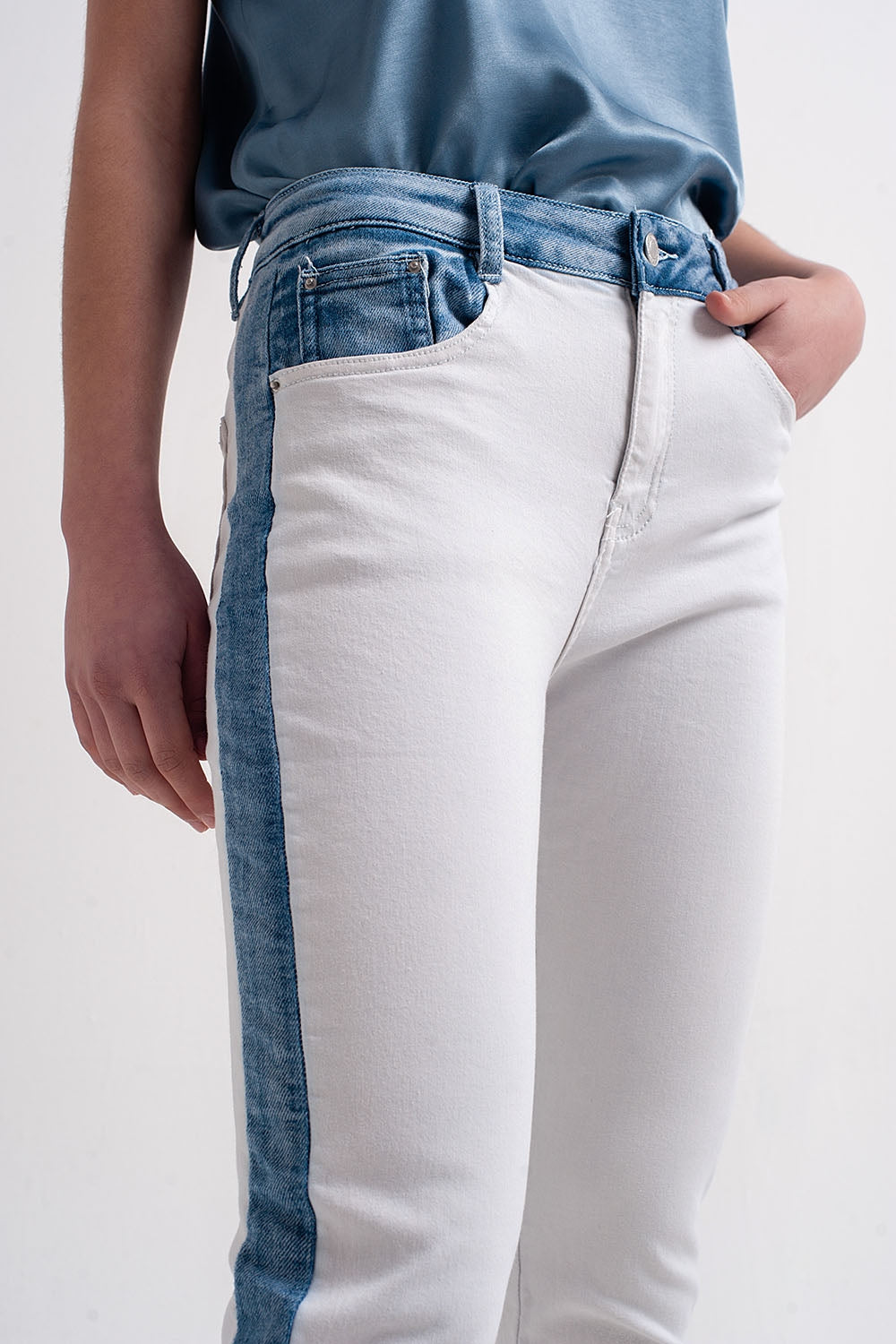 White jeans with contrast panel in light wash