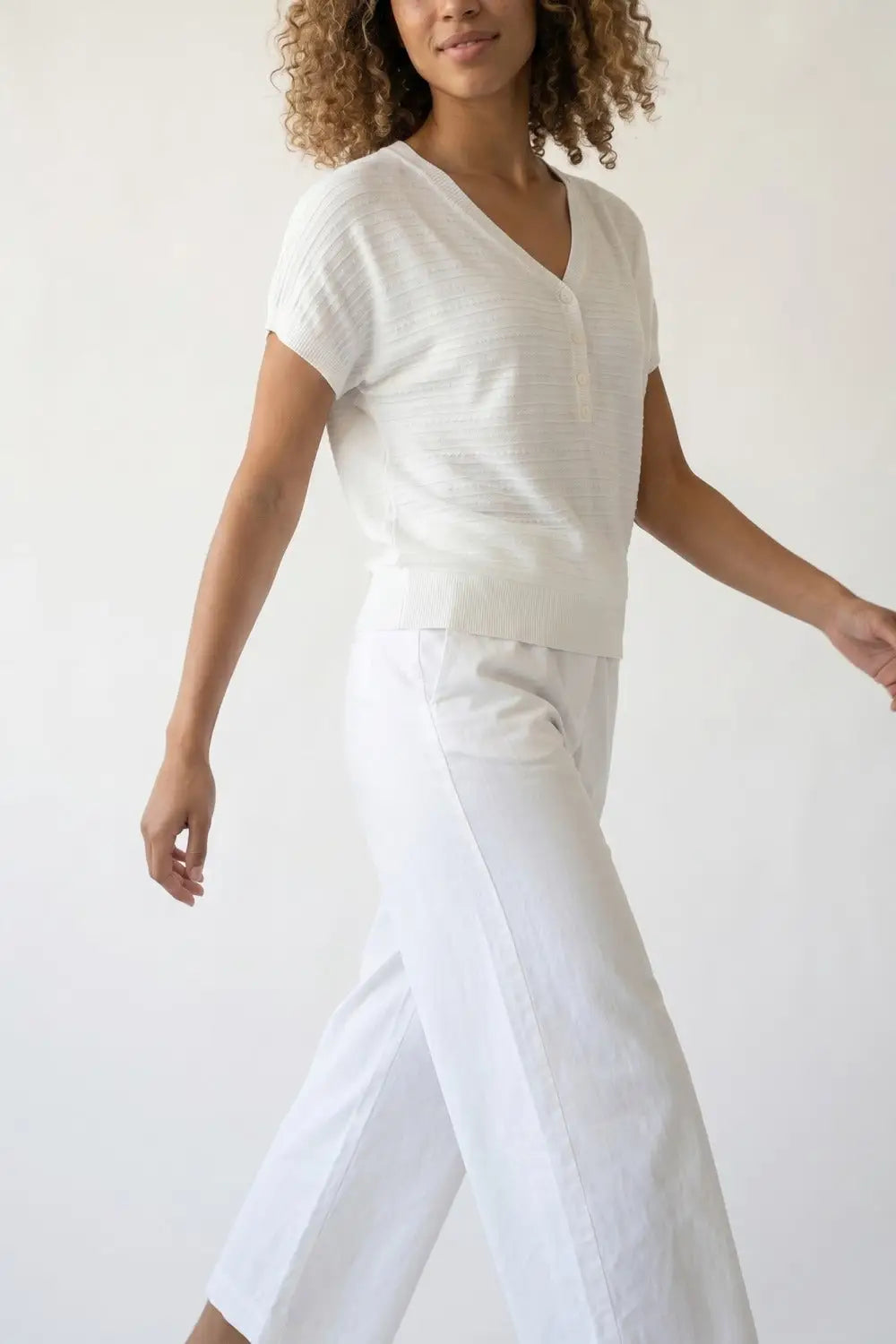 White Knit V-Neck Button-Front sweater - One Size / White