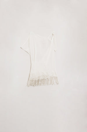 Q2 White One shoulder Kinomo With lace and fringe edge