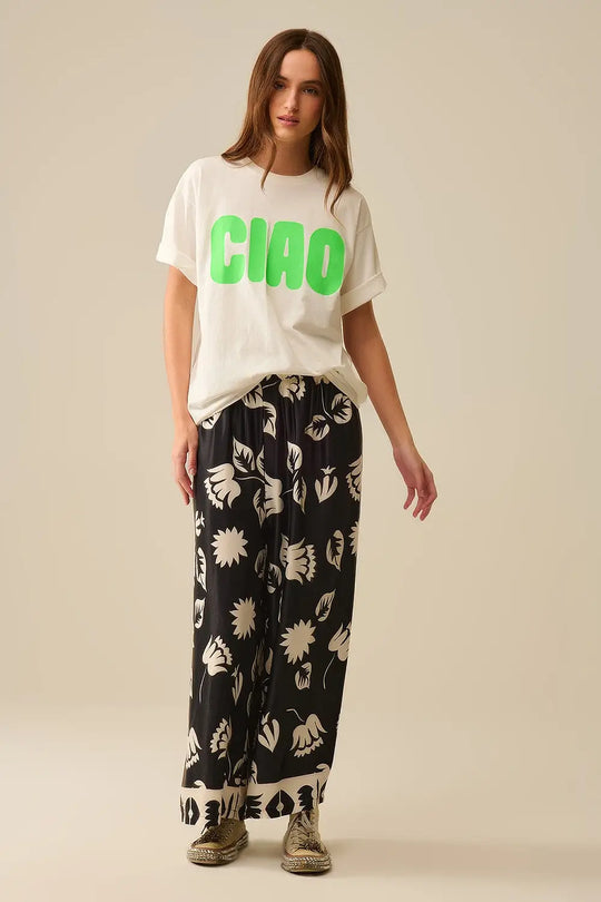 White Relaxed CIAO T-Shirt With Green Letters - One Size / White - Tops