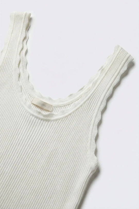 White Ribbed Knit Tank Top with Scalloped Edges - One Size / White