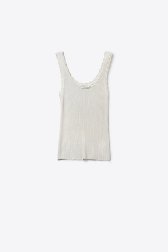 Q2 White Ribbed Knit Tank Top with Scalloped Edges