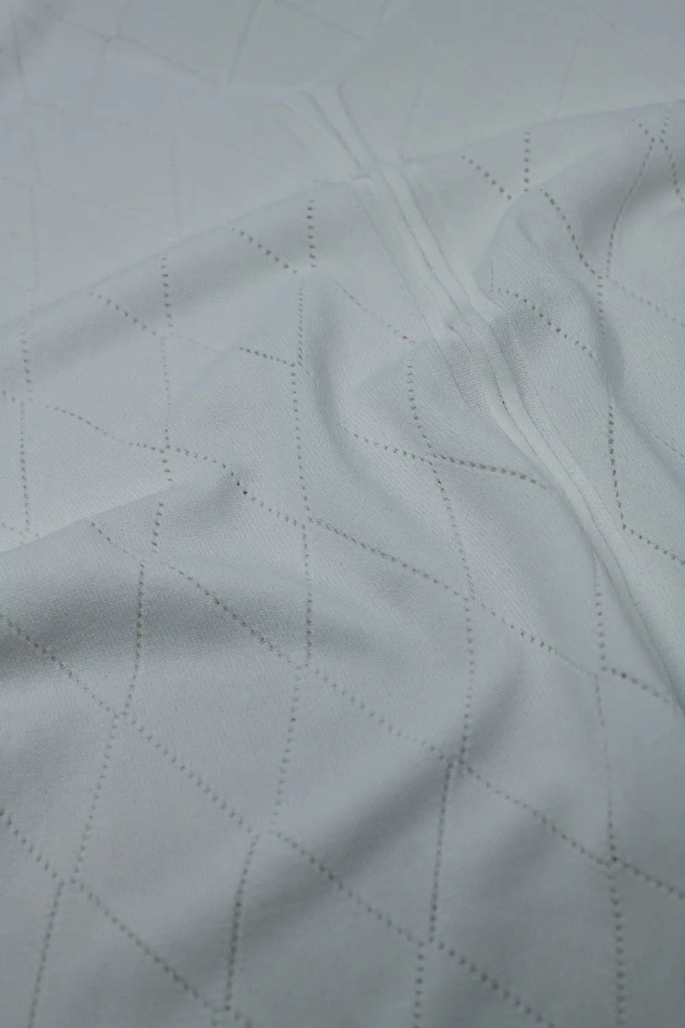 White Short Sleeve Sweater With Argyle Pattern - One Size / White - Sweaters