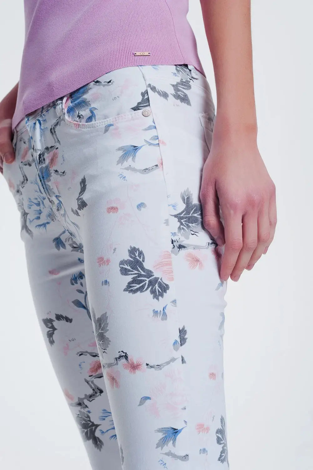 white skinny pants with floral print - Jeans