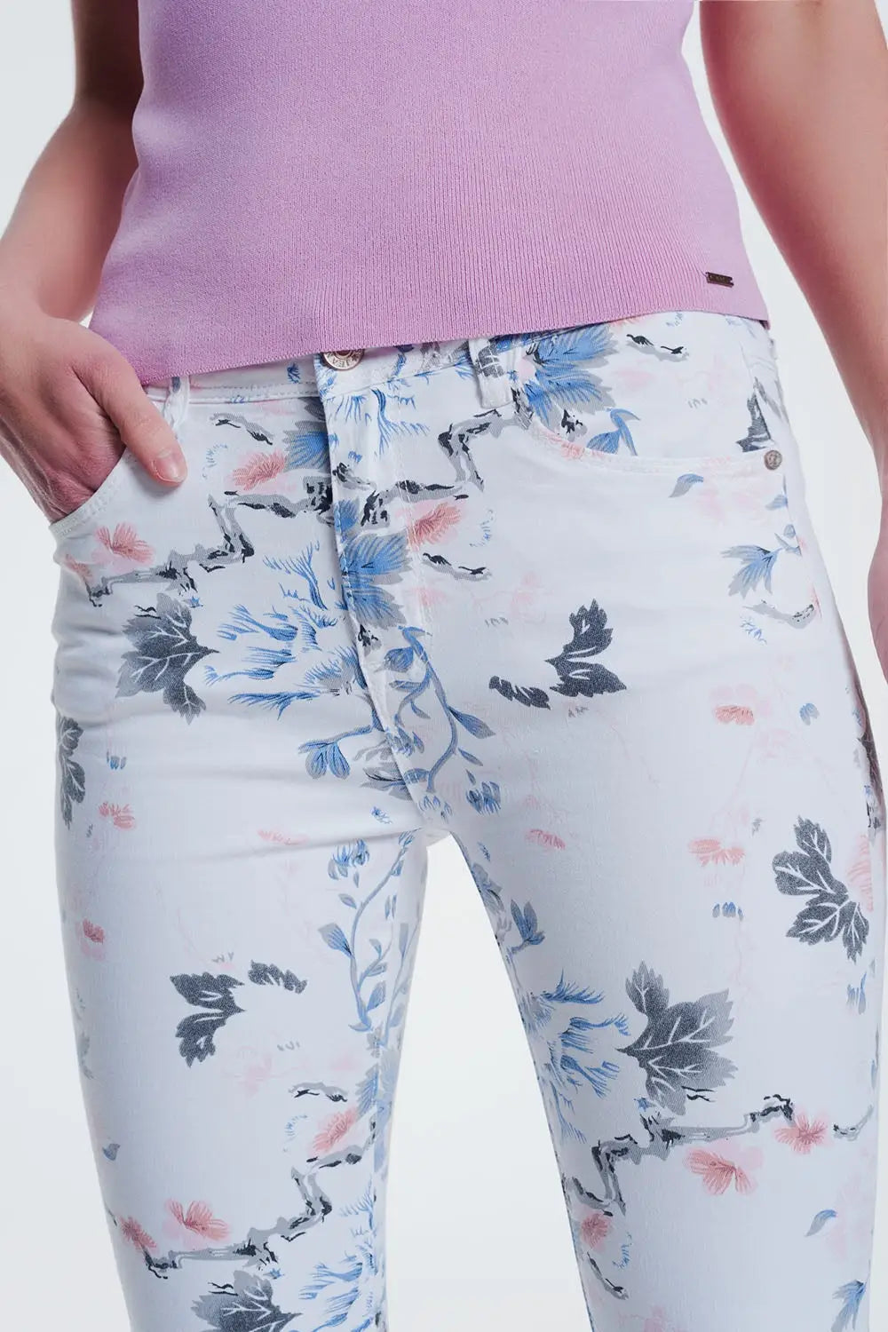 white skinny pants with floral print - Jeans