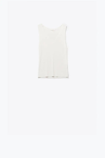 Q2 White sleeveless fine knitted top With V-Neck