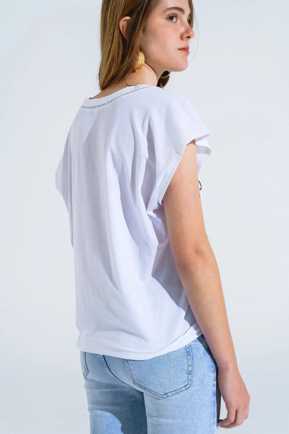 White T-Shirt With Black Text At The Front and Trim at The Neck - One Size / White - Tops