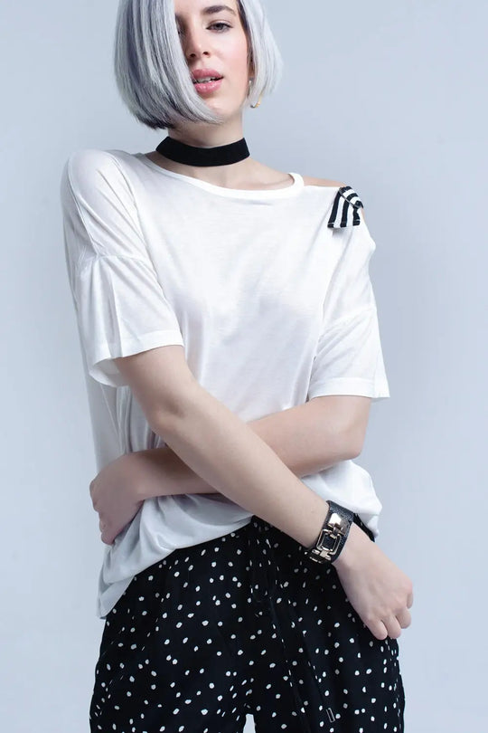 White t-shirt with one open shoulder - Tops